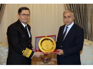 KKTC Cumhurbaşkanı Akıncı, Oramiral Özbal’ı kabul etti
