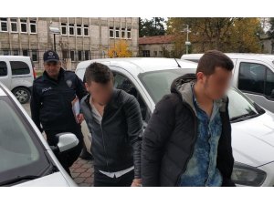 Polise direnip yaralayan 2 kişi tutuklandı