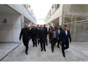 Vali Zorluoğlu, Sakatatçılar Çarşısında incelemelerde bulundu