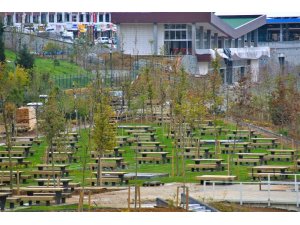 TOKİ’nin Kayaşehir’de yaptığı Millet Bahçesi açılıyor