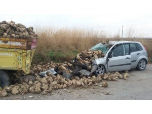 Aksaray’da otomobil römorka çarptı: 1 ölü