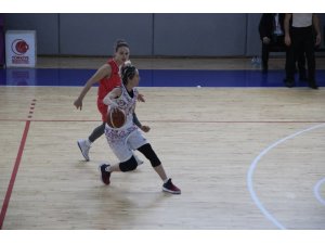 Türkiye Kadınlar Basketbol Ligi: Elazığ İl Özel İdare: 66 - Bayraklı Belediyesi: 62