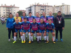 Turgutlu Belediyespor’un kadınları lige galibiyetle başladı