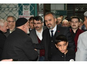 Bursalılar Mevlit Kandili’nde camilere akın etti