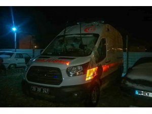 Gümüşhane’de ambulans kaza yaptı: 3 yaralı