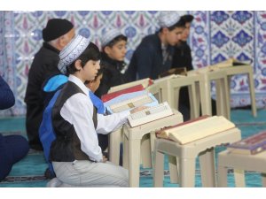Şahinbey Belediyesi camiye giden çocukları ödüllendiriyor