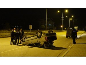 Tunceli-Elazığ karayolunda otomobil takla attı: 3 yaralı