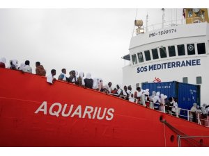 İtalya, ünlü arama kurtarma gemisine el koymaya çalışıyor