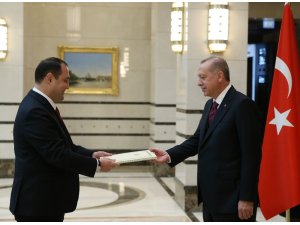 Gürcistan ve İspanya Büyükelçilerinden Cumhurbaşkanı Erdoğan’a güven mektubu