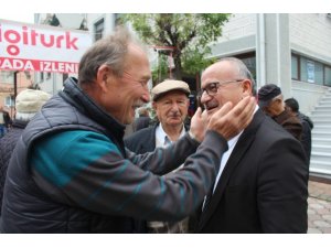 AK Parti’den Keşap Belediye Başkan aday adayı Mustafa Kemal Kurt sahaya indi