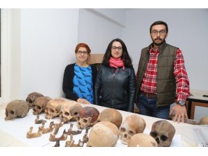 Alanya’daki mağarada 7 bin yıllık toplu mezar kalıntıları bulundu