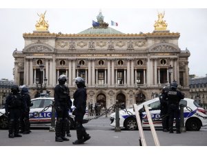 Paris ’Sarı Yelekliler’in protestolarına hazırlanıyor