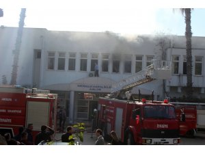 Akdeniz Üniversitesi’nde korkutan yangın