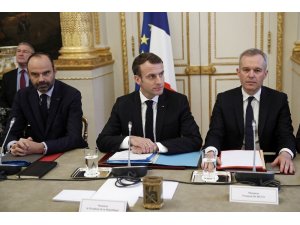 Macron, Sarı Yelekliler ile aynı masada