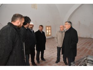 Ata yadigârı Alaaddin Camii’nin restorasyonu tamamlanıyor
