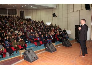 Ağrı’da “2023 Yılı Türkiye Eğitim Vizyon Belgesi” konferansı