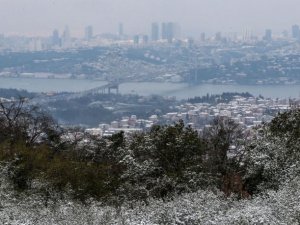 İstanbul'a kar yağışı başladı..