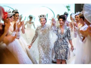 "Yılın En İyi Tasarımcısı Ödülü" ünlü modacı Pınar Bent’e
