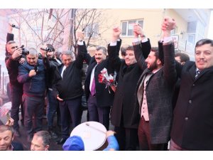 AK Parti Aksaray Belediye Başkan adayı Dinçer törenle karşılandı