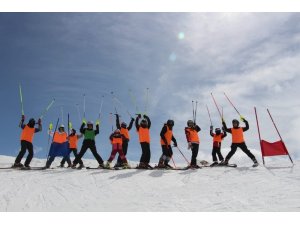 Hakkâri’de kayak sezonu açılıyor