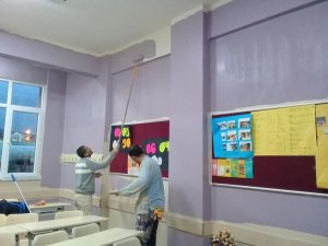 Körfez’de okullara 3 milyon TL’lik bakım onarım desteği