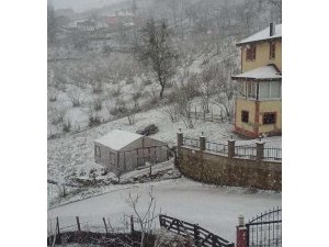 Fatsa’da beklenen kar yağdı