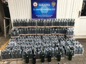 Sakarya’da 396 şişe kaçak içki ele geçirildi