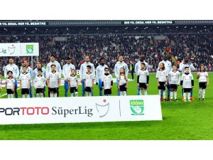 Spor Toto Süper Lig: Beşiktaş: 0 - Trabzonspor: 0 (Maç devam ediyor)