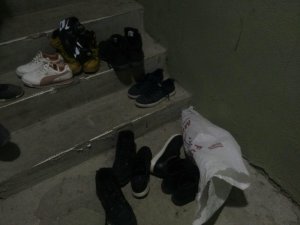 Hadımköy’de ayakkabı hırsızları kamerada