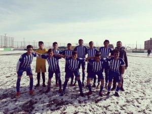 Kars’ta Liselerarası Futbol Turnuvasında şampiyon Alparslan Anadolu Lisesi