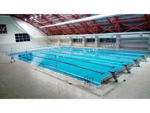 Yarı olimpik yüzme havuzu yetişkinlere de kapılarını açtı