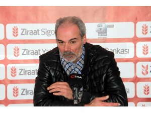 Engin İpekoğlu: "İkinci yarı öne geçtikten sonra kontra atakları değerlendiremedik"