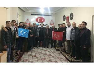 Alperen Ocakları Doğu Türkistan’ın Milli Meclis Üyelerini ağırladı