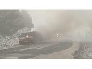 Manisa Spil Dağında araç yangını