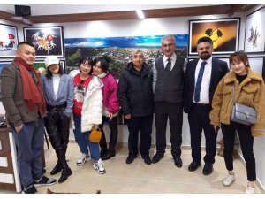 Çinli sosyal medya bloggerler Beşli’nin fotoğraf galerisini gezdi