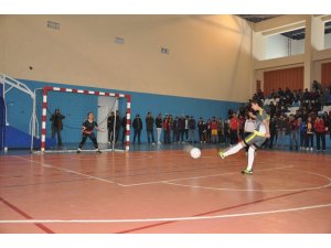 Kars’ta Futsal Turnuvası sona erdi