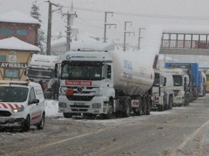 Bolu Dağı TIR'lara kapatıldı