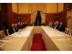 AK Parti Beykoz Belediye Başkan Adayı Murat Aydın, aday adayları ile bir araya geldi