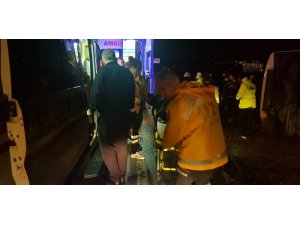 Yalova’da yolcu otobüsü devrildi:11 yaralı