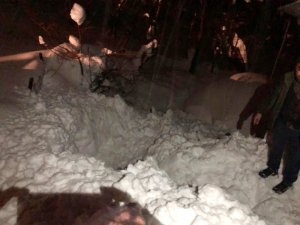 Çatıdan düşen kar kütlesi altında kalan yaşlı kadın öldü