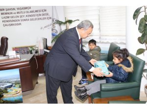 Başkan Uysal, çevreci öğrencileri ödüllendirdi
