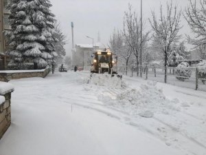 Odunpazarı Belediyesi ekipleri kar mesaisinde