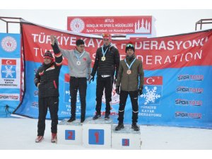 Bitlis’te düzenlenen kayaklı koşu yarışları sona erdi