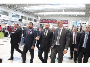 Bakan Ersoy, Antalya Havalimanı’nı inceledi