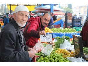 Antalya’da semt pazarları da el yakıyor