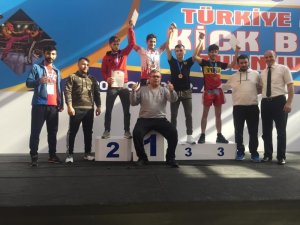 Haliliye kick boksta Türkiye şampiyonu oldu