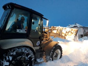 Seyhan Belediyesi Tufanbeyli’de kapanan yolları ulaşıma açıyor