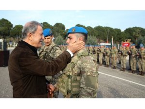 Milli Savunma Bakanı Akar’dan Fırat’ın doğusu ve Münbiç açıklaması