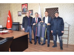 E.Yeni Malatyaspor’dan görevine yeni başlayan il müdürüne ziyaret