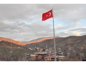 Nazilli’de dev Türk bayrağı gururu